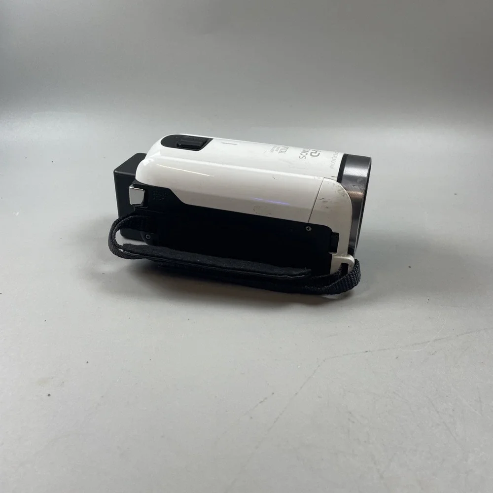 Canon VIXIA HF R700 Full HD Camcorder 57x Zoom White
